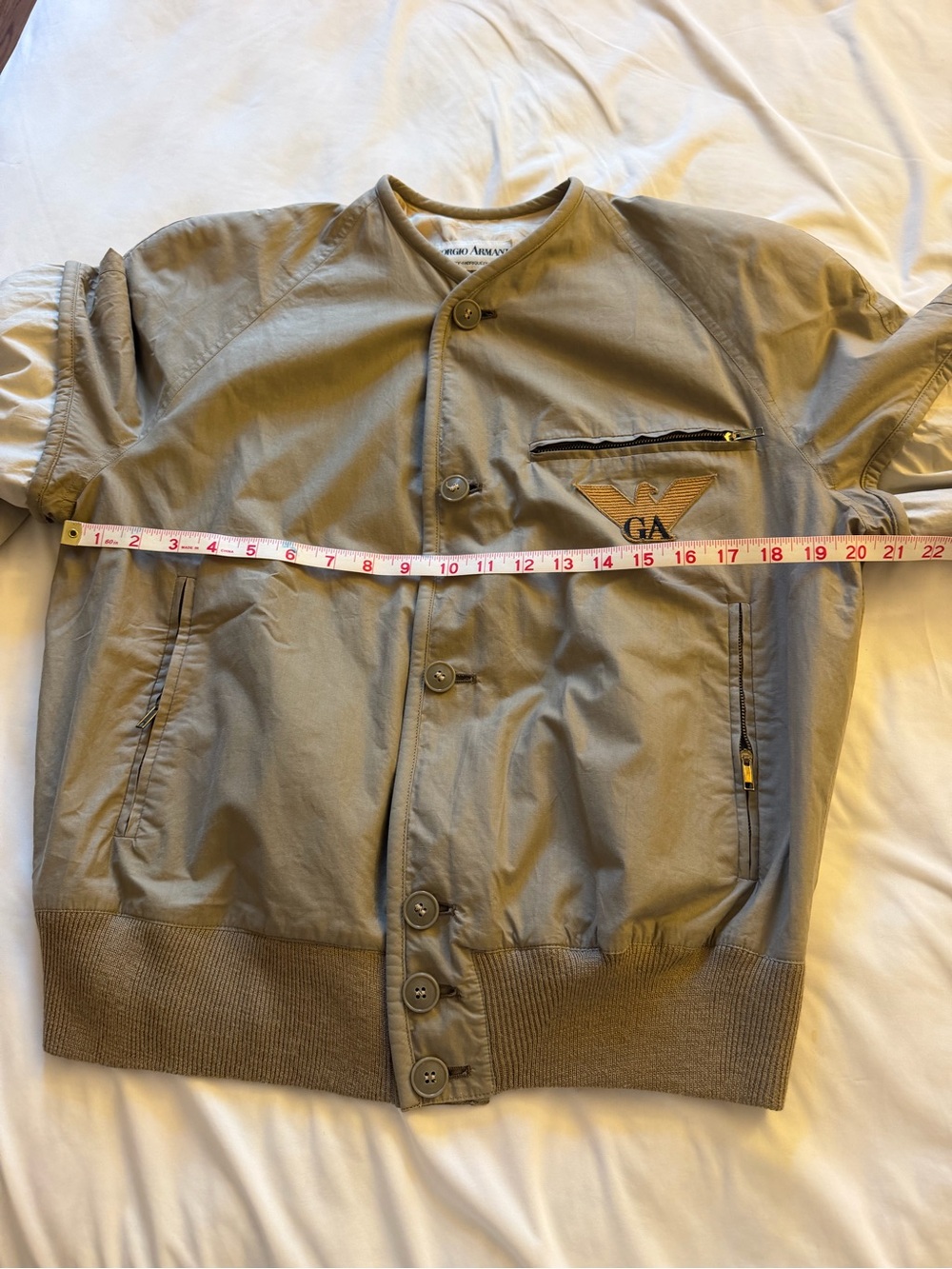 Giorgio Armani Two-Tone Khaki and Cream Lightweight Jacket - Picture 10 of 12